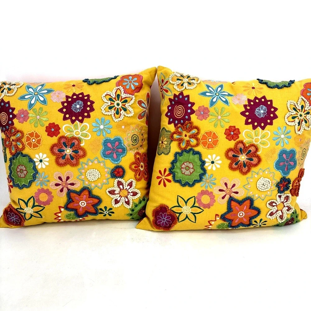 Pier 1 Set of 2 Decorative Floral Throw Pillows 15